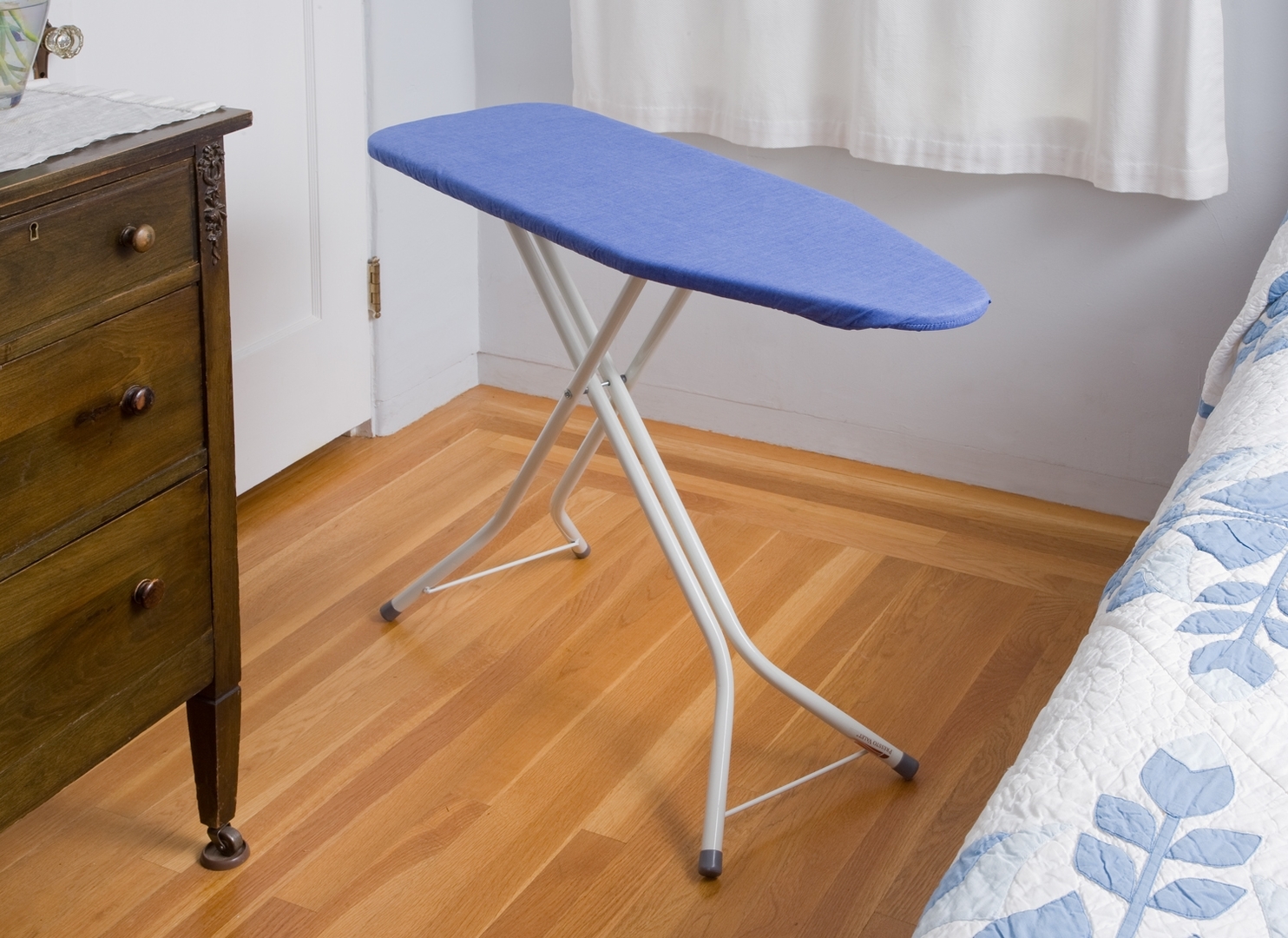 Compact on sale ironing board